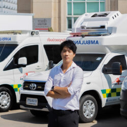 แครี่บอย CARRYBOY ปรีดา วงศ์ตั้งใจ หลังคาไฟเบอร์กลาสแครี่บอย พังก์ - พณิช ธีรติ รถบ้าน มอเตอร์โฮม มอเตอร์โชว์ โรงงานแครี่บอย