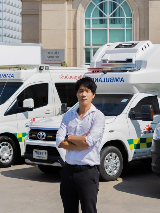 แครี่บอย CARRYBOY ปรีดา วงศ์ตั้งใจ หลังคาไฟเบอร์กลาสแครี่บอย พังก์ - พณิช ธีรติ รถบ้าน มอเตอร์โฮม มอเตอร์โชว์ โรงงานแครี่บอย