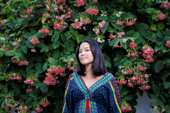 สลิล ชีวพันธุศรี หรือ “Salin” เป็นมือกลอง, โปรดิวเซอร์, และนักแต่งเพลงชาวไทยมีชื่อเสียงในแคนาดา ได้สร้างสรรค์ผลงานดนตรีที่เป็นนวัตกรรมด้วยการผสมผสานเครื่องดนตรีไทยอันเป็นเอกลักษณ์กับจังหวะ Afro Soul สู่แนวเพลง Isan Funk ที่ไม่เหมือนใคร