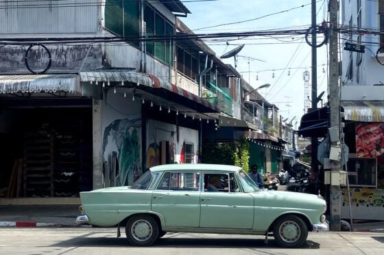 เบตง เมืองเล็กๆ ที่ซ่อนตัวอยู่ทางใต้สุดของจังหวัดยะลา อาจไม่ใช่จุดหมายปลายทางยอดนิยมสำหรับนักท่องเที่ยว แต่สำหรับผู้ที่ได้มาเยือนแล้วจะรู้ว่าเบตงมีเสน่ห์มากกว่าที่คุณคิด